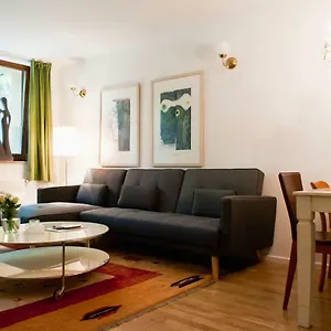 Beautiful Park For 4 Guests Apartment